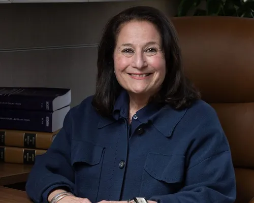Elizabeth Klein photo
