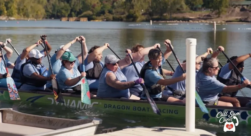 Dragonflyers team rowing in boat
