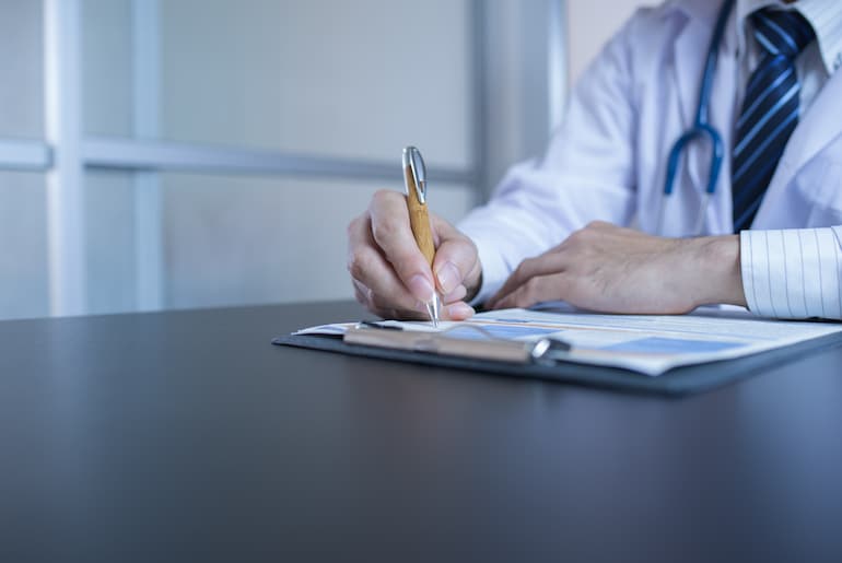 Orthopedics Pay Back $300,000 Per Implant Failure