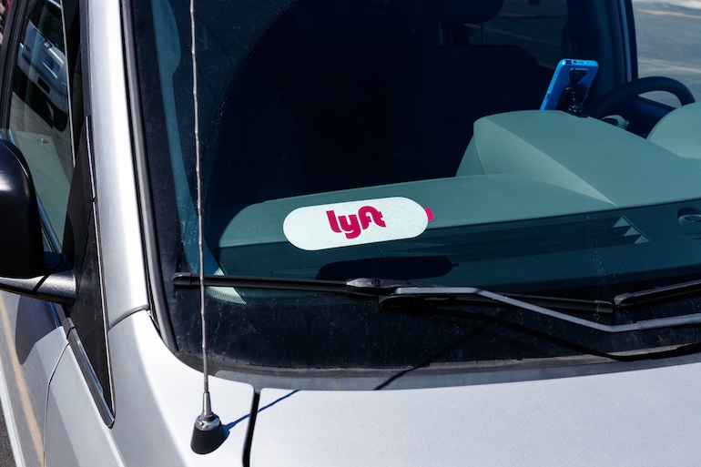 Who Is Responsible in a Lyft or Uber Accident?