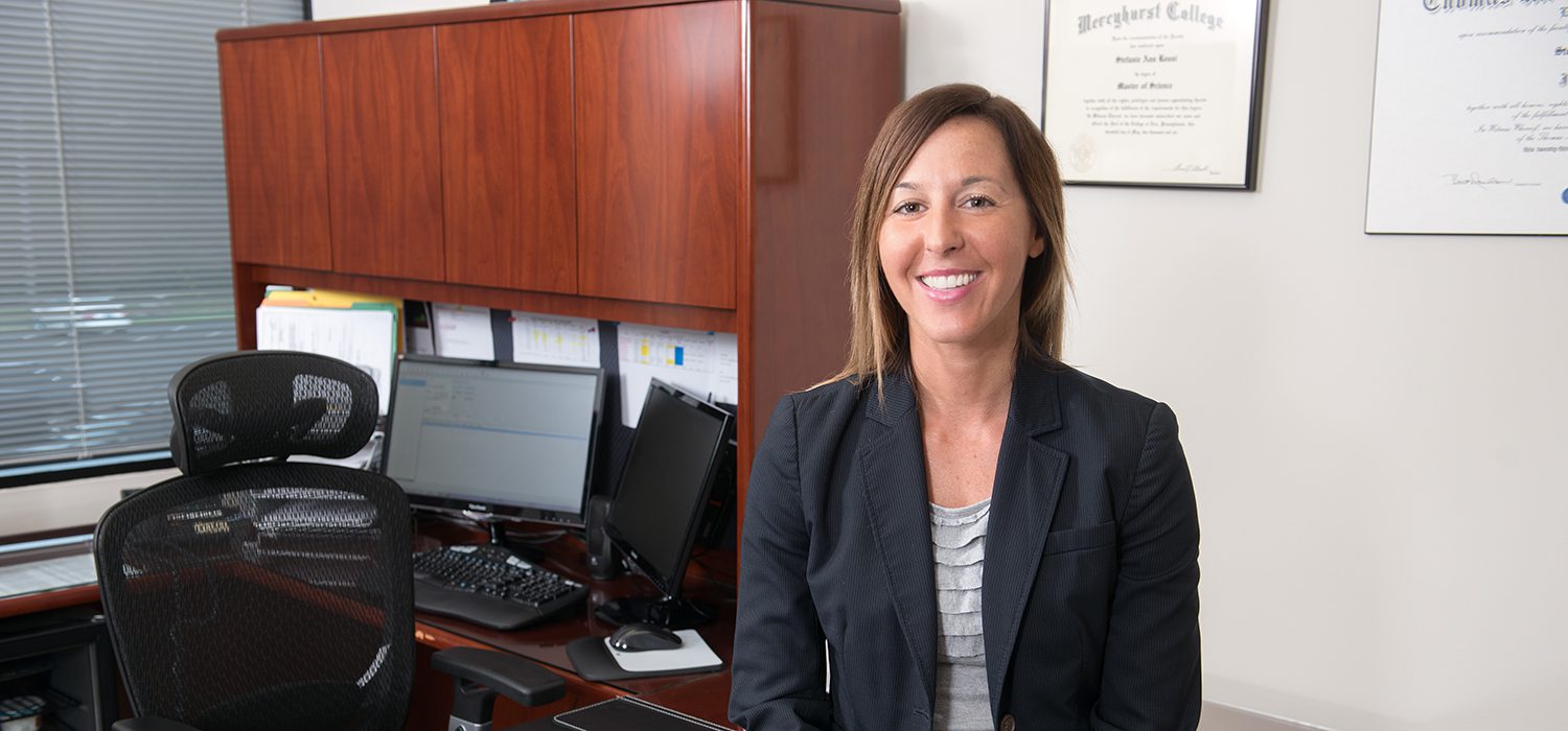 Stefanie Fryer headshot