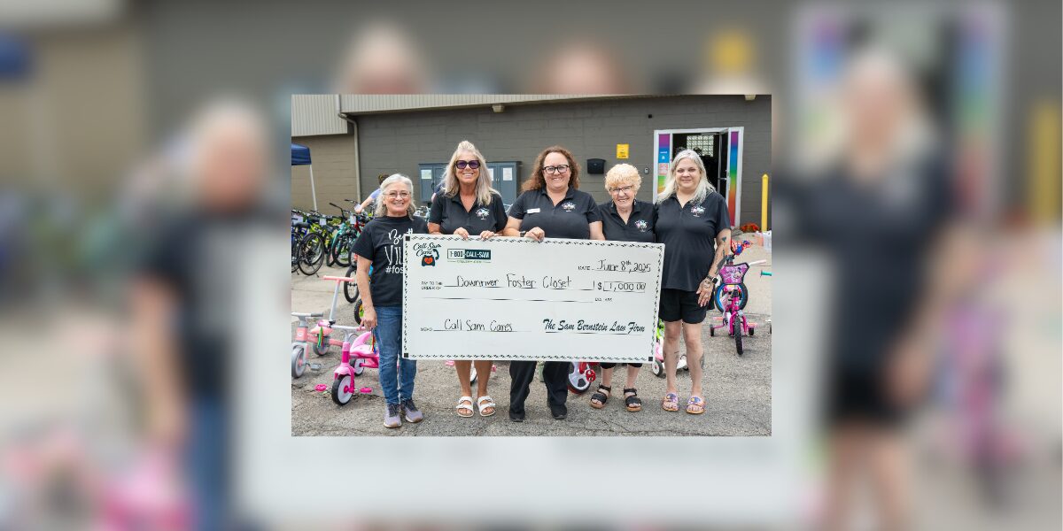 group holding large format check